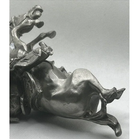 1983 CHILMARK ? Cheyenne inspired by Fredric Remington ? As Is No stand No Base - Picture 8 of 9